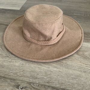 ASN floppy hat, tan color, has strong to tighten